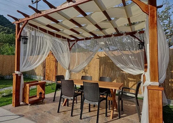 Detached With Private Pool In Goecek Inlice