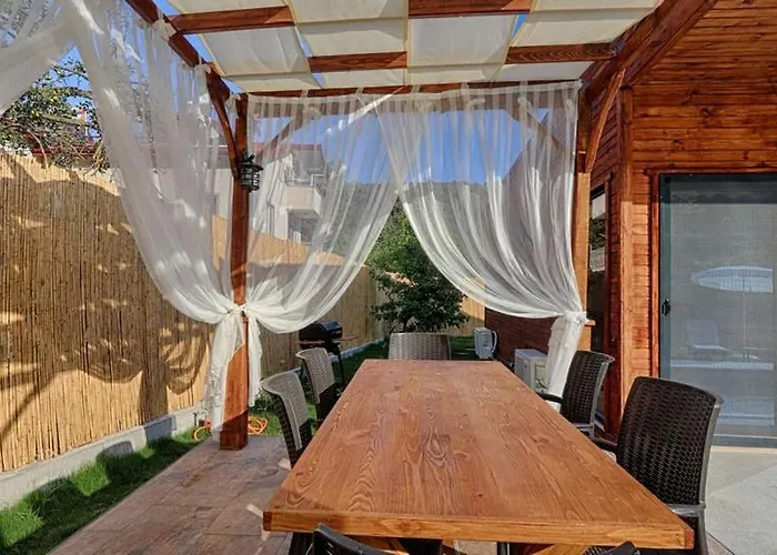 Detached With Private Pool In Goecek Inlice فيلة
