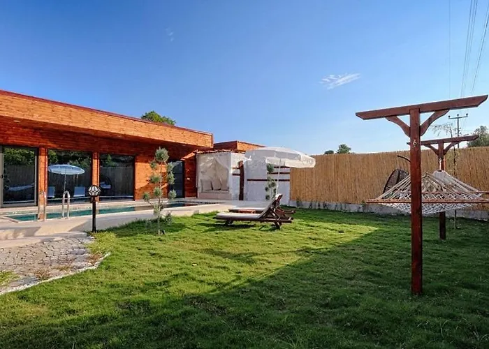 Вилла Detached With Private Pool In Goecek Inlice *